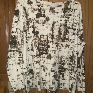 Relativity Black and White Long Sleeve Top